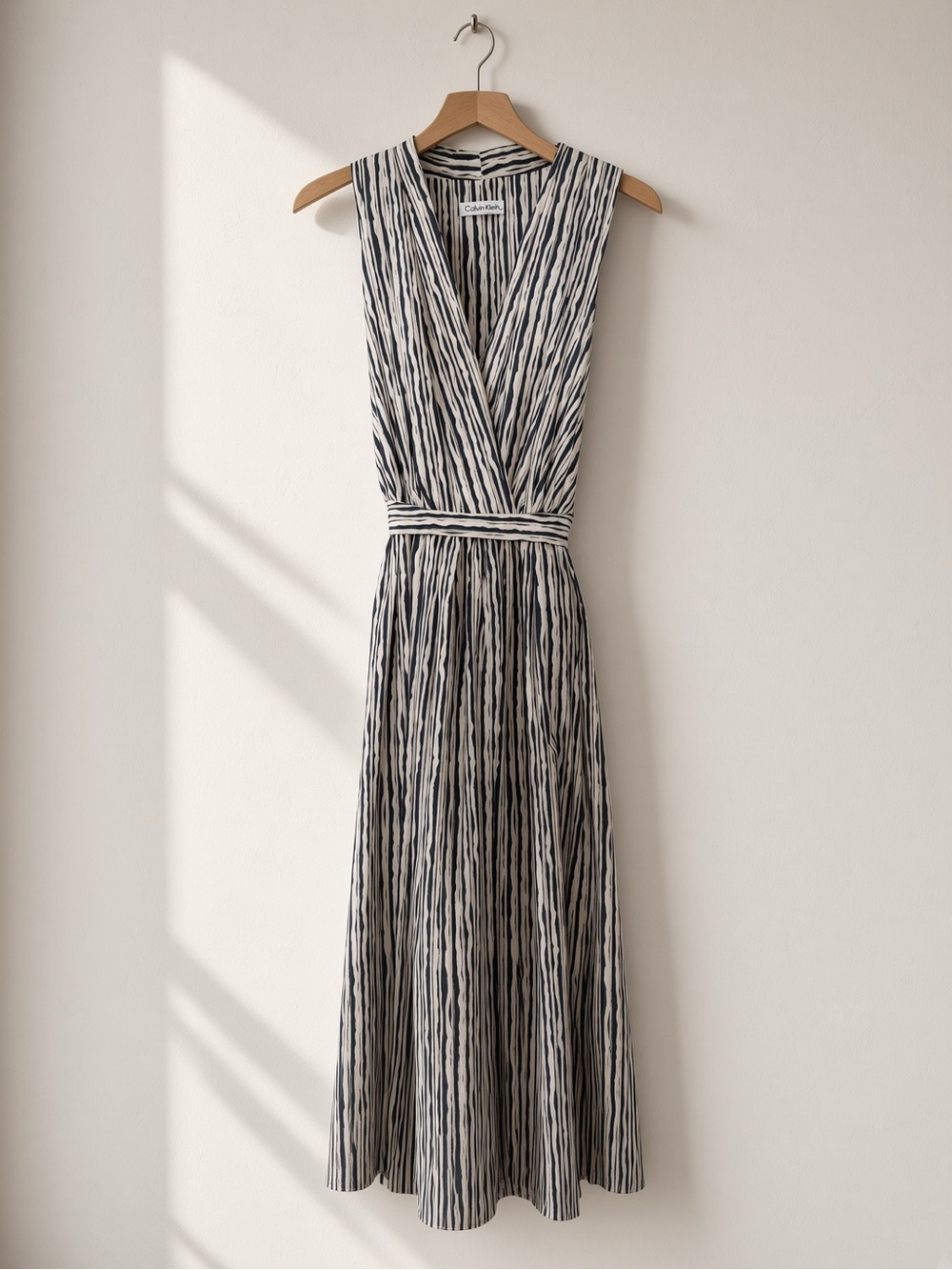 Sleeveless Calvin Klein Midi Dress. Size 6, ideal wardrobe capsule piece.